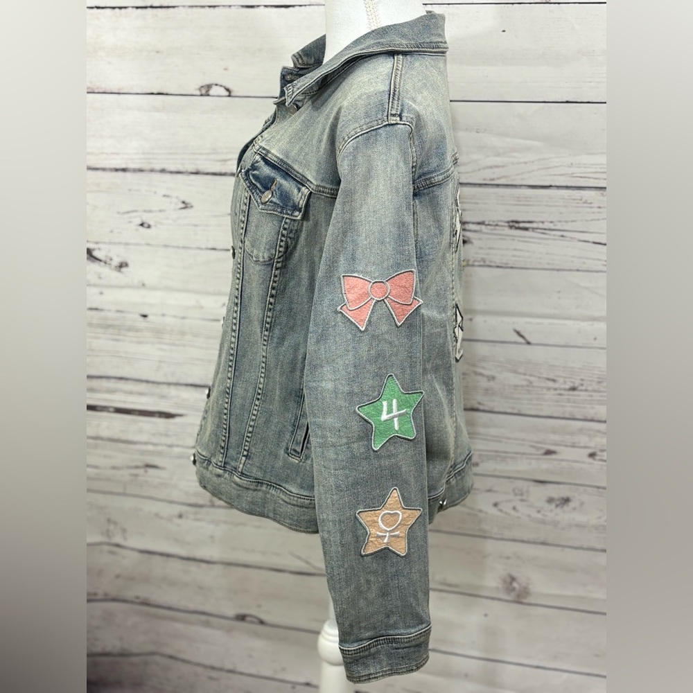 Torrid Exclusive Sailor Moon and Scouts Patch Denim Jacket in Size 1 - Picture 5 of 9